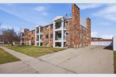 331 Prairiewood Circle S #202, Fargo,  58103 - Photo 1