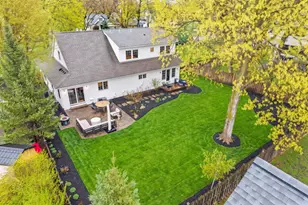 225 Broadway Ave N, Wayzata, MN 55391 - Photo 36