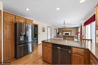 8549 Woodland Curve, Saint Bonifacius, MN 55375 - Photo 16