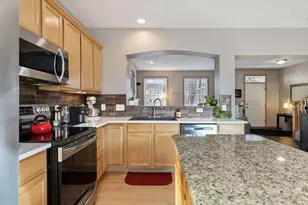 10756 Falling Water Ln, Woodbury, MN 55129 - Photo 10