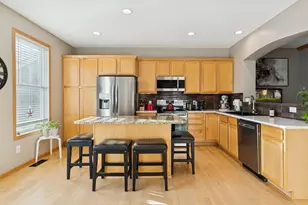 10756 Falling Water Ln, Woodbury, MN 55129 - Photo 12