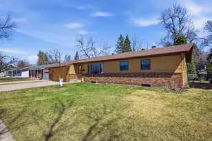 526 Birch Ln S, Moorhead, MN 56560 - Photo 2