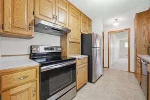 526 Birch Ln S, Moorhead, MN 56560 - Photo 8