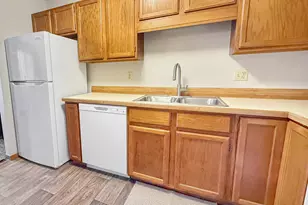 7624 157th St W, Apple Valley, MN 55124 - Photo 8