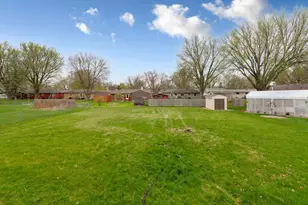 305 9th Ave SE, Waseca, MN 56093 - Photo 40