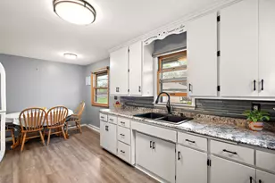 550 W 4th St, Rush City, MN 55069 - Photo 8