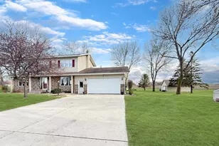 2859 19th Ave SW, Willmar, MN 56201 - Photo 6