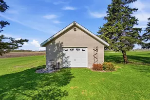 2859 19th Ave SW, Willmar, MN 56201 - Photo 4