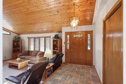 65 Logan Avenue E, West Saint Paul, MN 55118 - Photo 2