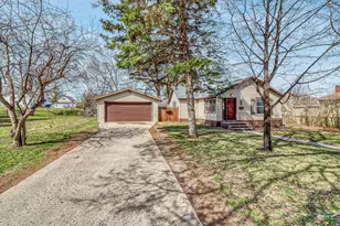 410 Bowling Ave, Detroit Lakes, MN 56501 - Photo 2