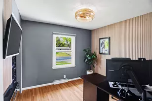 4916 Overlook Dr, Bloomington, MN 55437 - Photo 20