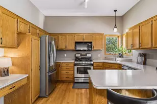 6115 Dufferin Dr, Savage, MN 55378 - Photo 12