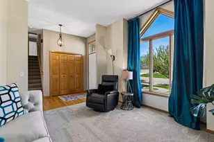 6115 Dufferin Dr, Savage, MN 55378 - Photo 8