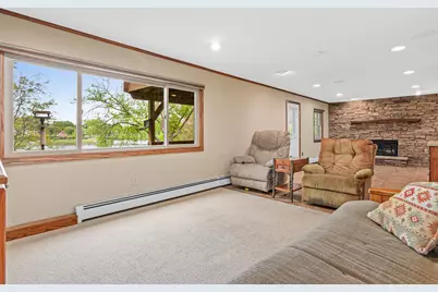 8081 Carmen Avenue, Inver Grove Heights, MN 55076 - Photo 22