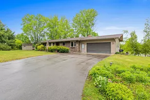 8081 Carmen Ave, Inver Grove Heights, MN 55076 - Photo 2