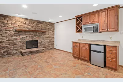 8081 Carmen Avenue, Inver Grove Heights, MN 55076 - Photo 20