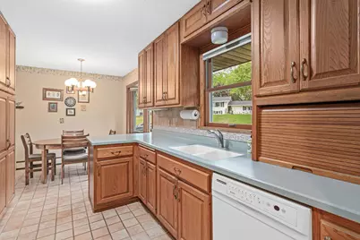 8081 Carmen Avenue, Inver Grove Heights, MN 55076 - Photo 12