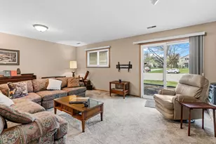 1005 Aston Cir, Burnsville, MN 55337 - Photo 10