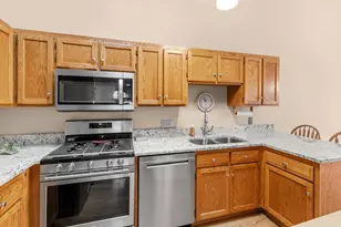 1005 Aston Cir, Burnsville, MN 55337 - Photo 18