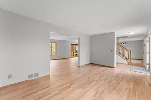 12366 Buckthorn Tr, Rogers, MN 55374 - Photo 4