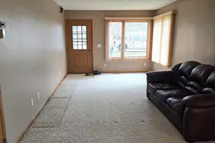 308 N Renville St, Winthrop, MN 55396 - Photo 4