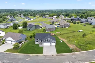 1693 Cherry St E, Mazeppa, MN 55956 - Photo 44
