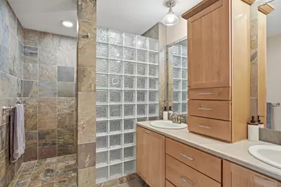 6655 Tanager Lane, Eden Prairie, MN 55346 - Photo 30