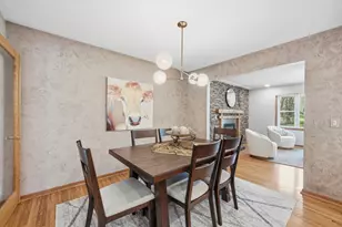 6655 Tanager Ln, Eden Prairie, MN 55346 - Photo 16