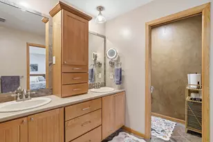 6655 Tanager Ln, Eden Prairie, MN 55346 - Photo 28