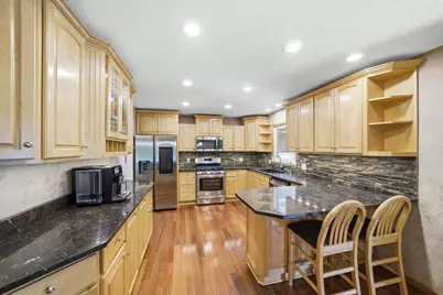 6655 Tanager Lane, Eden Prairie, MN 55346 - Photo 2