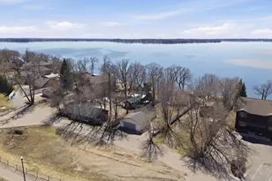 1250 E Shore Dr, Detroit Lakes, MN 56501 - Photo 28