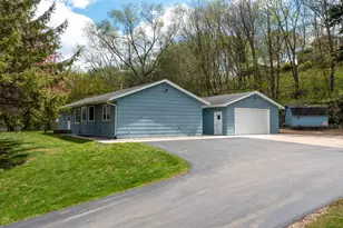 1001 W State St, Belle Plaine, MN 56011 - Photo 2
