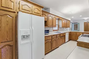 1001 W State St, Belle Plaine, MN 56011 - Photo 10