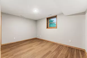 951 W Village Circle SE, Rochester, MN 55904 - Photo 10