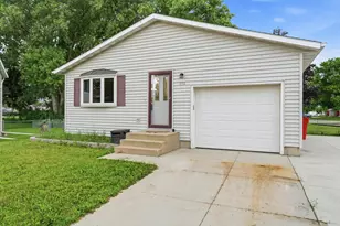 951 W Village Circle SE, Rochester, MN 55904 - Photo 1