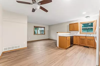 951 W Village Circle SE, Rochester, MN 55904 - Photo 20