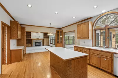 1004 Walden Court, Burnsville, MN 55337 - Photo 14