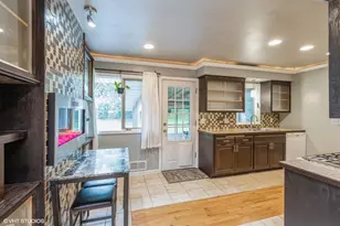569 Riviera Dr, New Brighton, MN 55112 - Photo 10