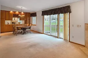 885 Kimberly Ln, Chanhassen, MN 55317 - Photo 4