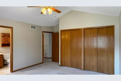 885 Kimberly Lane, Chanhassen, MN 55317 - Photo 16