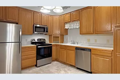 885 Kimberly Lane, Chanhassen, MN 55317 - Photo 10