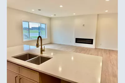 1002 Albert Drive W, West Fargo, ND 58078 - Photo 8