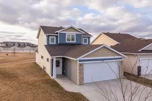 6661 21st St S, Fargo, ND 58104 - Photo 4