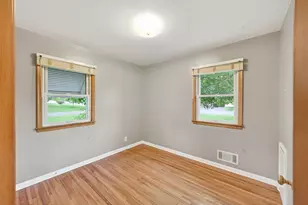 1283 Burke Ave E, Maplewood, MN 55109 - Photo 14