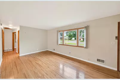 1283 Burke Avenue E, Maplewood, MN 55109 - Photo 4