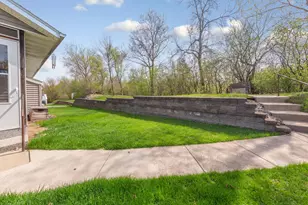 949 Rice St, Faribault, MN 55021 - Photo 8