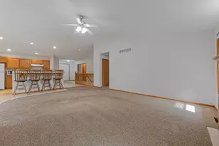949 Rice St, Faribault, MN 55021 - Photo 12
