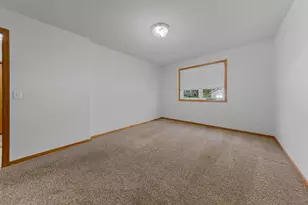 949 Rice St, Faribault, MN 55021 - Photo 28