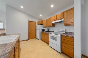 949 Rice St, Faribault, MN 55021 - Photo 20