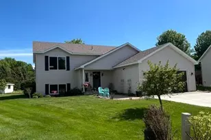 5736 Eagle Ct, Saint Cloud, MN 56303 - Photo 2